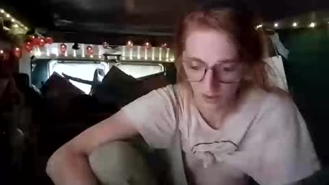 Snapshot of lesleygumgrass chatting on 06-03-26, 05:40 LesleyGumGrass- The Boring Trans girl online show from 06-03-26, 05:40