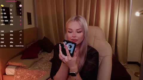 Stacey online show from 03-10-26, 09:03