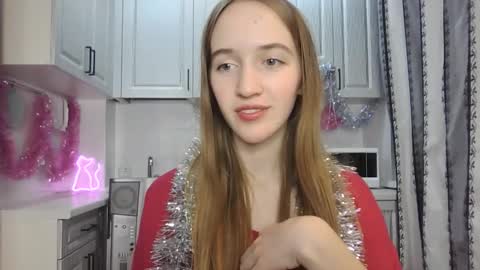  LESLIE   online show from 12-22-24, 10:58