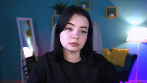LeslieRowe online show from 10-16-25, 04:30
