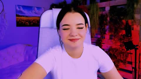 LeslieRowe online show from 10-20-25, 08:42