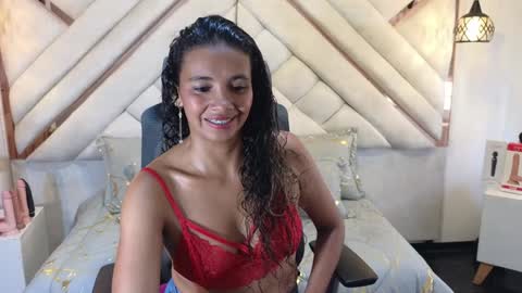 Snapshot of leslyflorez chatting on 01-21-25, 08:21 Lesly online show from 01-21-25, 08:21