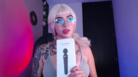 Less  online show from 04-14-26, 06:25