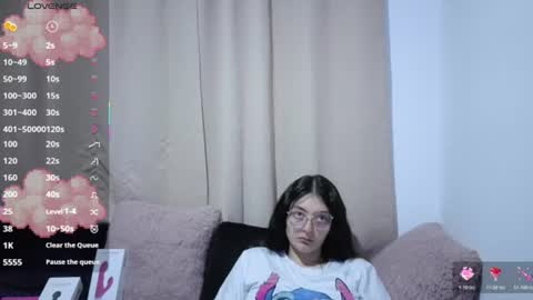 lessliee online show from 07-04-26, 07:25