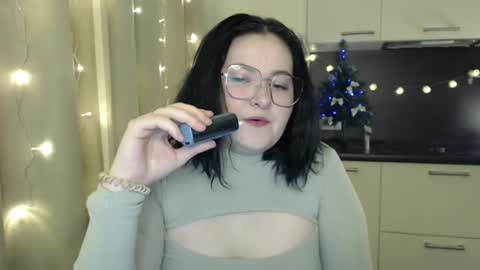 Snapshot of lesssi_ chatting on 01-02-25, 08:02 Alison online show from 01-02-25, 08:02