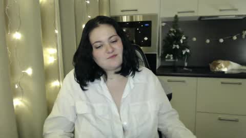 Snapshot of lesssi_ chatting on 01-06-25, 05:19 Alison online show from 01-06-25, 05:19