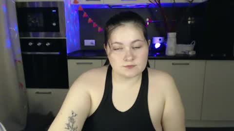 Snapshot of lesssi_ chatting on 02-23-25, 01:57 Alison online show from 02-23-25, 01:57