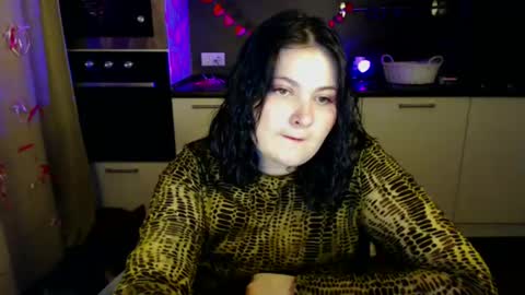 Snapshot of lesssi_ chatting on 02-24-25, 04:38 Alison online show from 02-24-25, 04:38