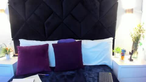 Snapshot of letiziia_sky chatting on 05-14-26, 08:15 letiziia online show from 05-14-26, 08:15