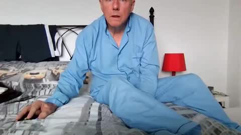 Snapshot of letmestrip chatting on 09-14-25, 08:13 paul online show from 09-14-25, 08:13