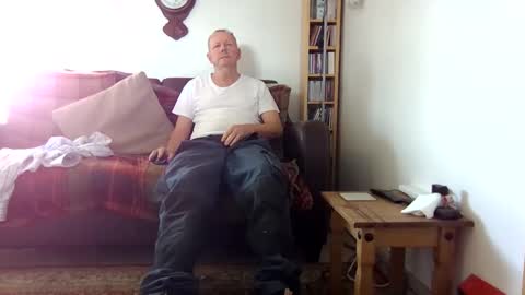 Snapshot of letmestrip chatting on 09-16-25, 01:23 paul online show from 09-16-25, 01:23