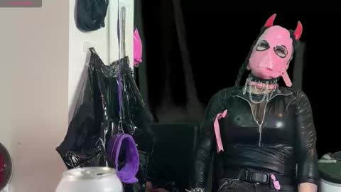 Julian Mask online show from 09-14-25, 11:31