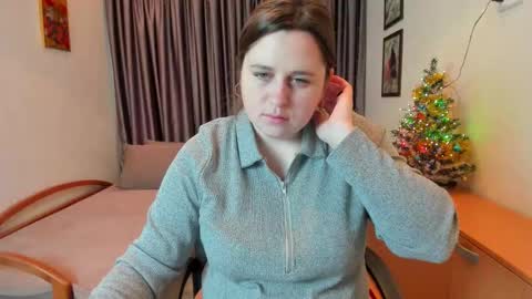 Naomi online show from 12-16-25, 07:02