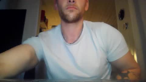 Snapshot of levaithen369 chatting on 04-01-26, 07:44 levaithen369 online show from 04-01-26, 07:44