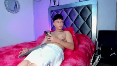 Snapshot of levy_steve chatting on 01-29-25, 04:47 LevySteven online show from 01-29-25, 04:47
