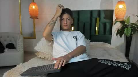 Snapshot of levy_steve chatting on 11-26-25, 07:09 LevySteven online show from 11-26-25, 07:09