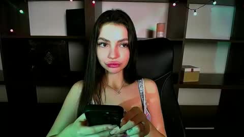 Snapshot of lexi_jos chatting on 02-13-25, 08:45 Alexia online show from 02-13-25, 08:45