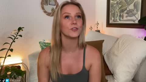 Lexi online show from 04-17-26, 11:52