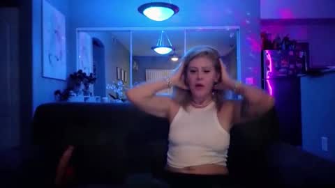 Lexi online show from 11-22-25, 03:49