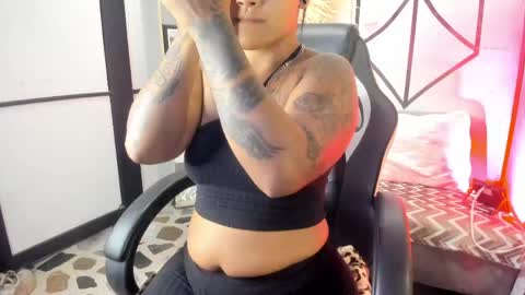 Lexi Adams  online show from 04-17-26, 12:30