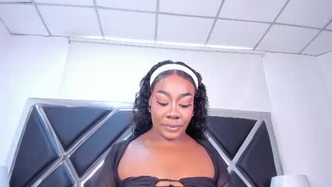 Snapshot of lexieegrey chatting on 06-19-26, 09:29 Lexieegrey online show from 06-19-26, 09:29