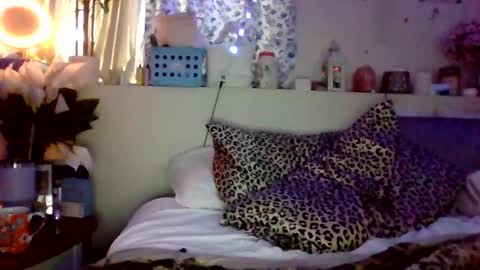 Snapshot of lexiel0veswood chatting on 01-17-26, 05:05 lexiel0veswood online show from 01-17-26, 05:05