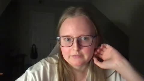 Snapshot of lexielilacs chatting on 01-16-25, 01:37 lexie online show from 01-16-25, 01:37