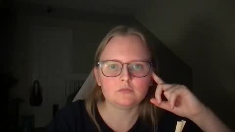 Snapshot of lexielilacs chatting on 01-21-25, 01:50 lexie online show from 01-21-25, 01:50