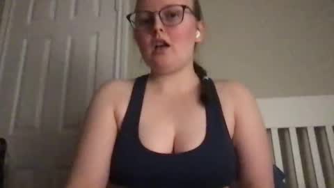 Snapshot of lexielilacs chatting on 01-22-25, 02:48 lexie online show from 01-22-25, 02:48