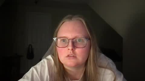 Snapshot of lexielilacs chatting on 02-06-25, 10:53 lexie online show from 02-06-25, 10:53