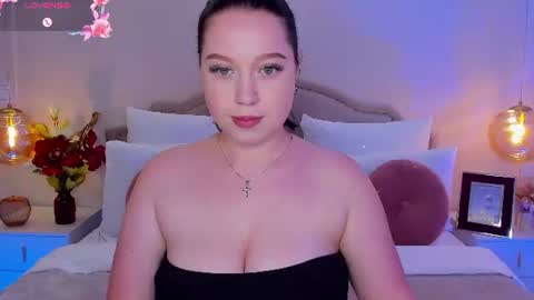 Snapshot of lexiepat chatting on 07-15-26, 12:21 Alex online show from 07-15-26, 12:21