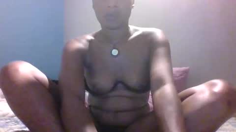 Snapshot of lexieroyal690 chatting on 02-14-25, 02:28 lexieroyal690 online show from 02-14-25, 02:28