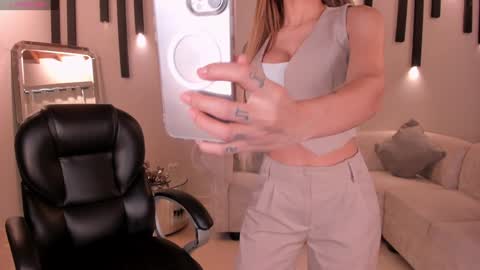 Lexie  online show from 01-15-25, 08:26