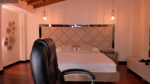 Lexie  online show from 04-20-26, 07:04