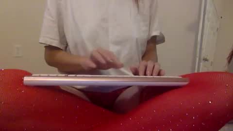 Alexia L. online show from 11-28-25, 05:43