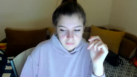 Elisabeth online show from 12-21-25, 07:15