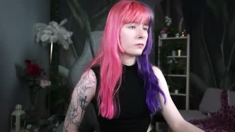 Snapshot of lexiwenford chatting on 06-30-26, 05:08 Lexi Wenford NO NUDE GODDESS online show from 06-30-26, 05:08