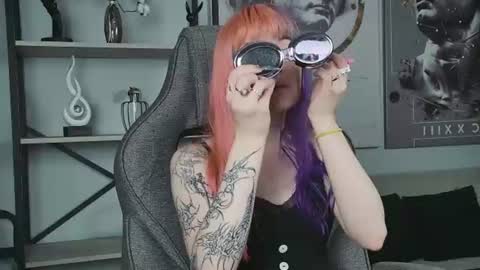 Snapshot of lexiwenford chatting on 07-07-26, 04:37 Lexi Wenford NO NUDE GODDESS online show from 07-07-26, 04:37