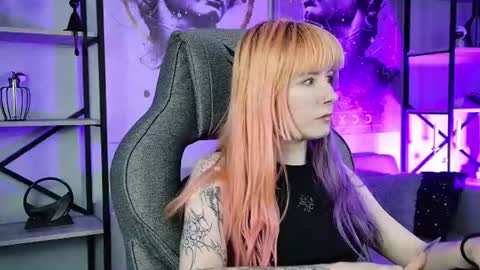 Snapshot of lexiwenford chatting on 07-26-26, 05:15 Lexi Wenford NO NUDE GODDESS online show from 07-26-26, 05:15