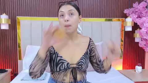 Snapshot of lexxi_gb chatting on 07-10-26, 08:33 lexxi_gb online show from 07-10-26, 08:33