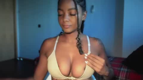 Snapshot of lexy_squirt_queen chatting on 06-27-26, 10:31 LEXY - Independent account online show from 06-27-26, 10:31