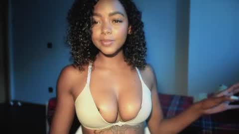 Snapshot of lexy_squirt_queen chatting on 06-30-26, 02:07 LEXY - Independent account online show from 06-30-26, 02:07
