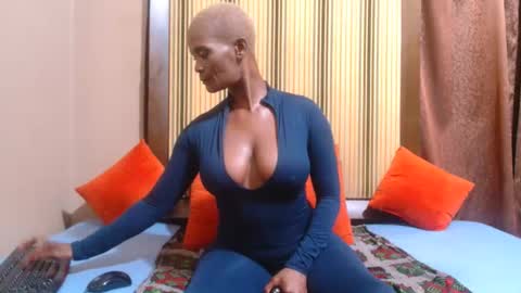 Silindile Caroline Madlala online show from 01-15-26, 08:12