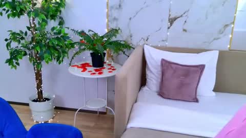 Snapshot of leyaatwood chatting on 02-14-26, 05:26 leyaatwood online show from 02-14-26, 05:26