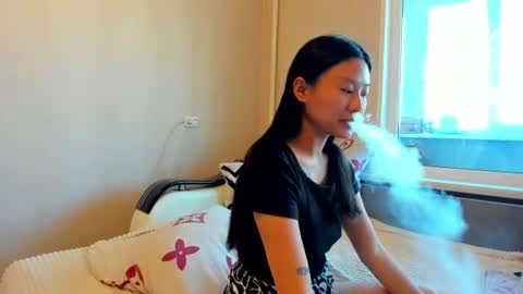 Snapshot of leyahanami chatting on 06-27-26, 03:50 Leya online show from 06-27-26, 03:50