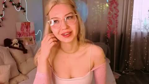 Lily online show from 06-23-26, 04:32