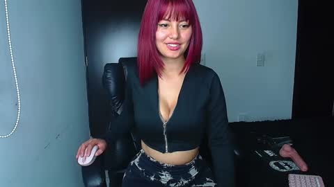 Snapshot of leydysexlover chatting on 09-12-25, 12:33 Leydy online show from 09-12-25, 12:33