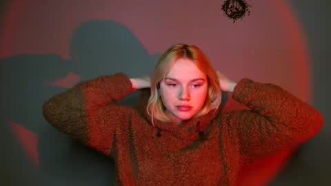 Leyla online show from 01-19-26, 08:07