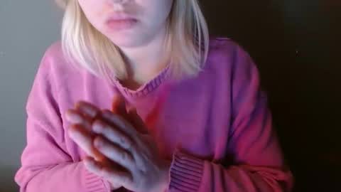 Leyla online show from 02-19-26, 07:04