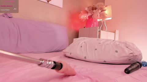 Sofa 3 online show from 01-21-25, 03:37